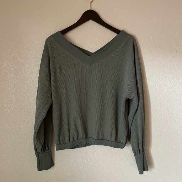 Cute Off The Shoulder Long Sleeve - Picture 3 of 3